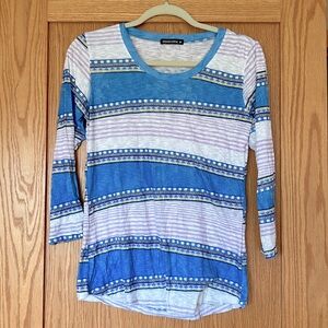 David Cline Long Sleeve Top Size Medium 
Blue and white w lilac
